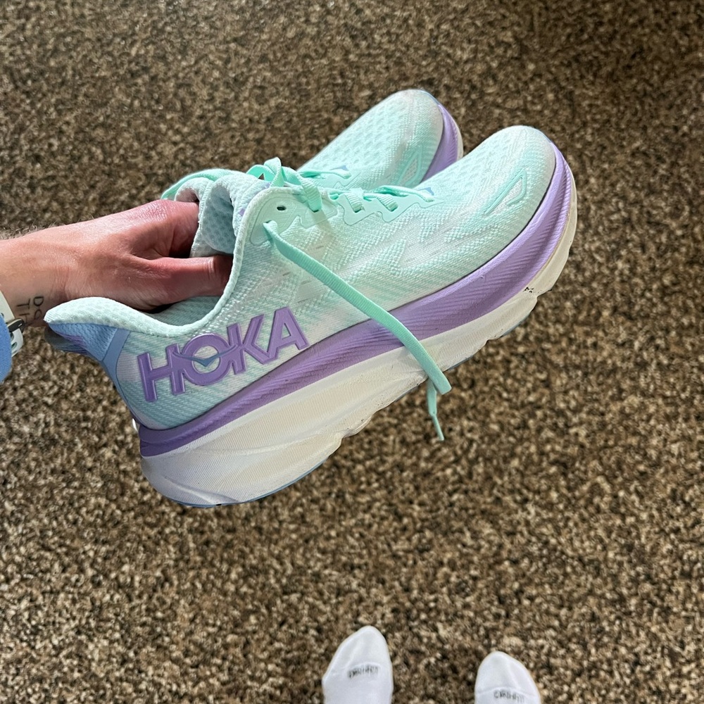 HOKA Clifton 9